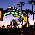 Hollywood Luxe 2Br Retreat Pool&2Freeparking Spots